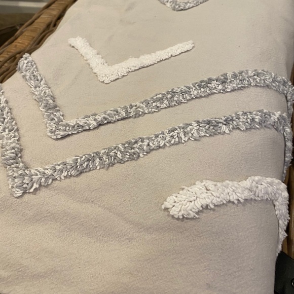 New Urban Outfitters Bomi Tufted Duvet Cover - Picture 5 of 7